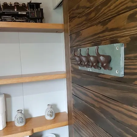 Train Carriage Couple And 2 Children