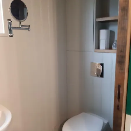 Train Carriage Couple And 2 Children *