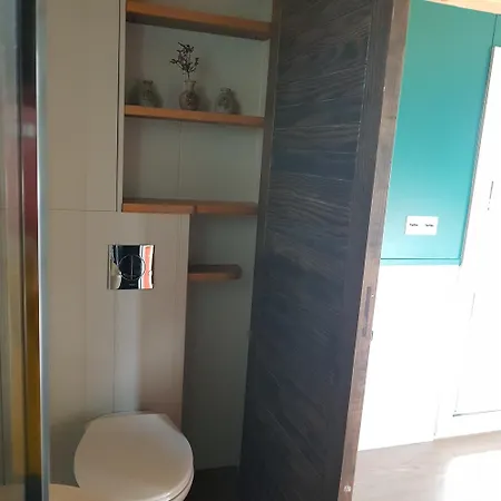 Camping Train Carriage Couple And 2 Children *