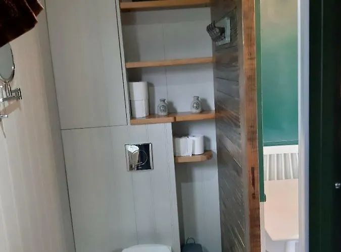 Train Carriage Couple And 2 Children Kemping *